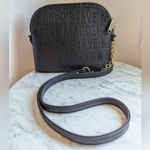 Steve Madden Black and Gold Logo Crossbody Bag with Structured Design - Picture 3 of 7